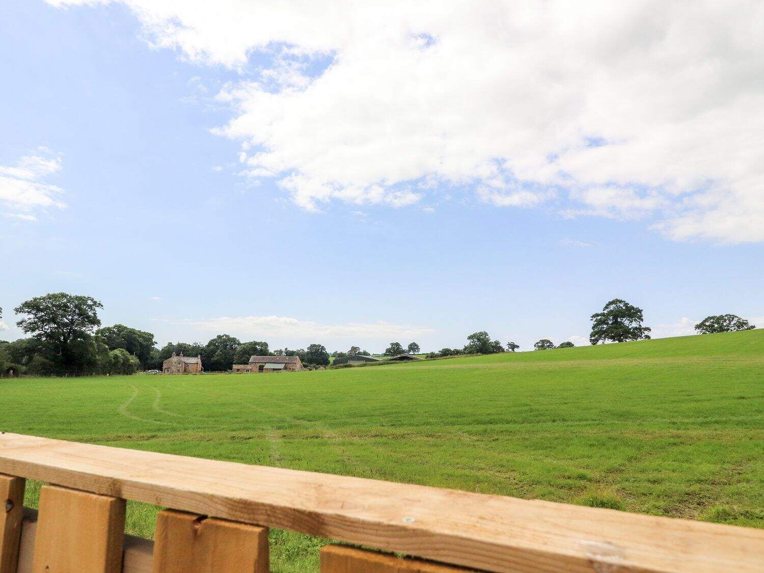 Box Tree Escapes exterior surrounded by green fields