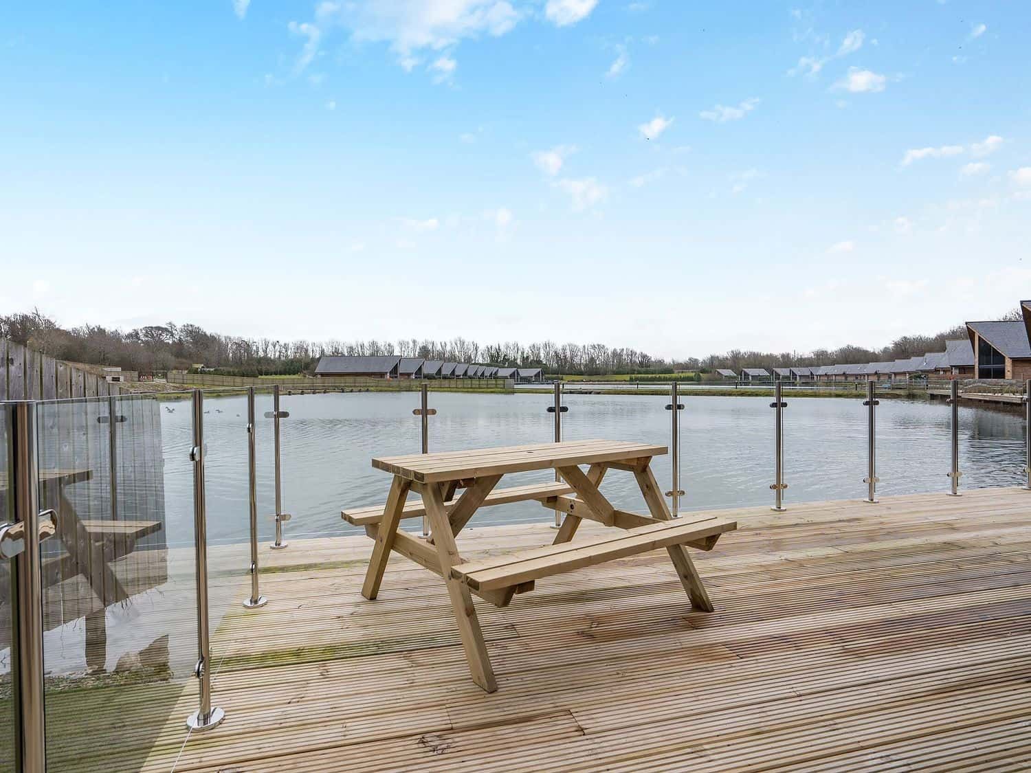 Tranquillity 3 exterior with lakeside setting
