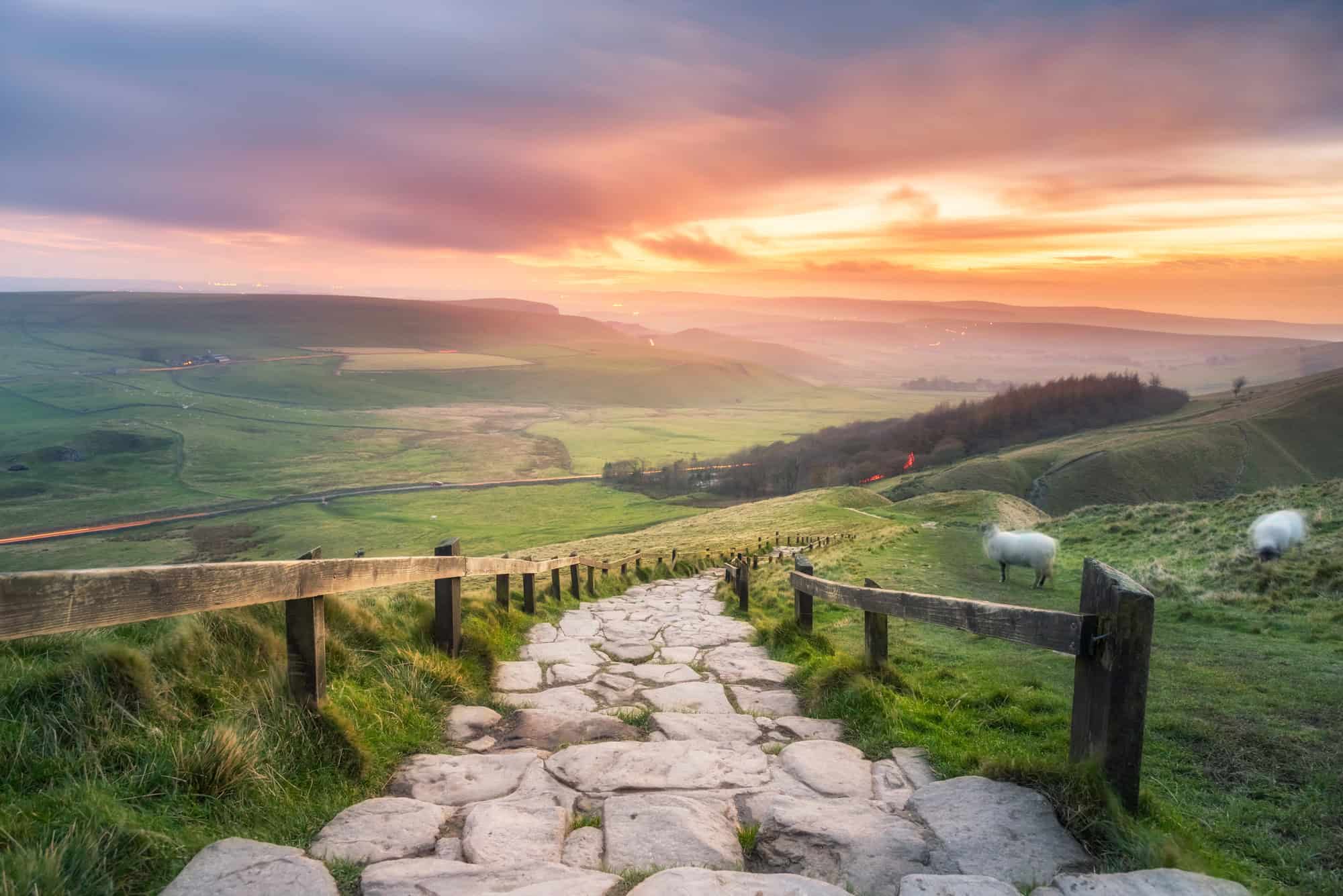 Log cabins in Peak District