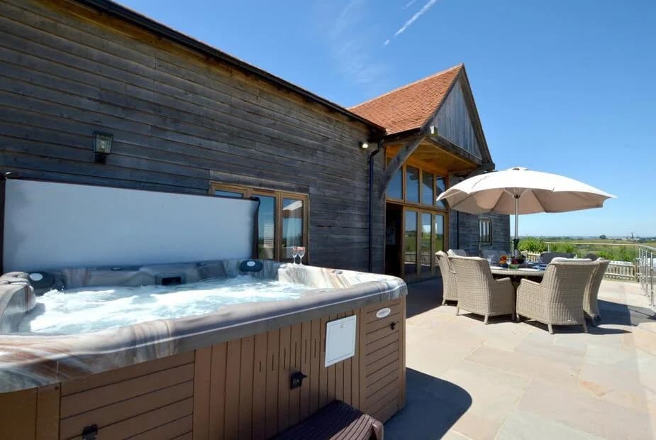 4 Bed Cottage in Tenterden