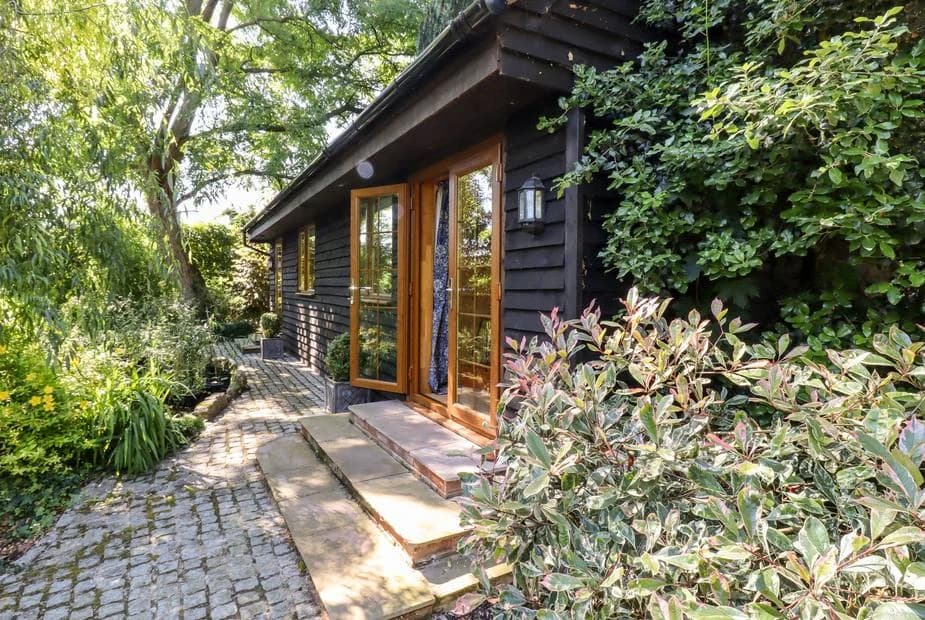 Willow Cottage log cabin exterior in Kent