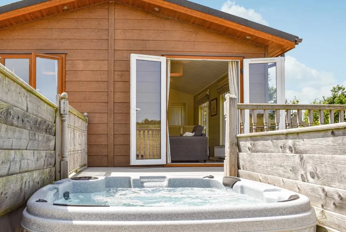 Buckland Lodge wooden lodge on dairy farm in Cranborne Chase