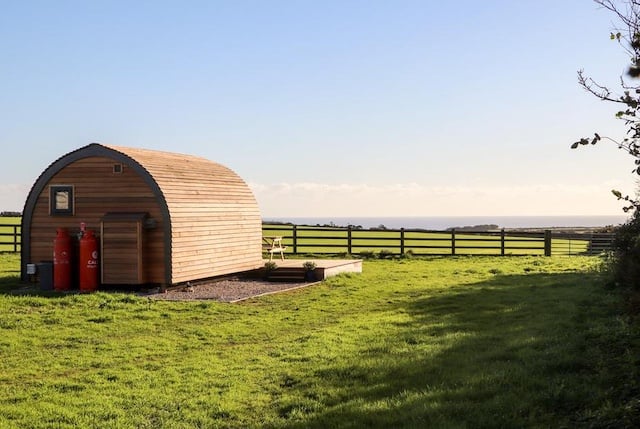 Sea View Cabin with a Hot Tub