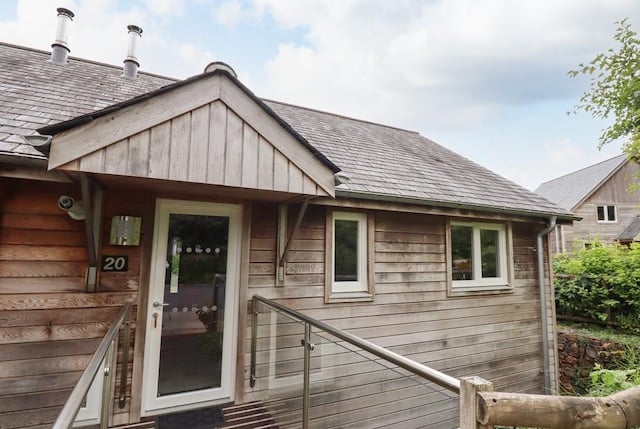Swandown Lodge, 20 Poldon